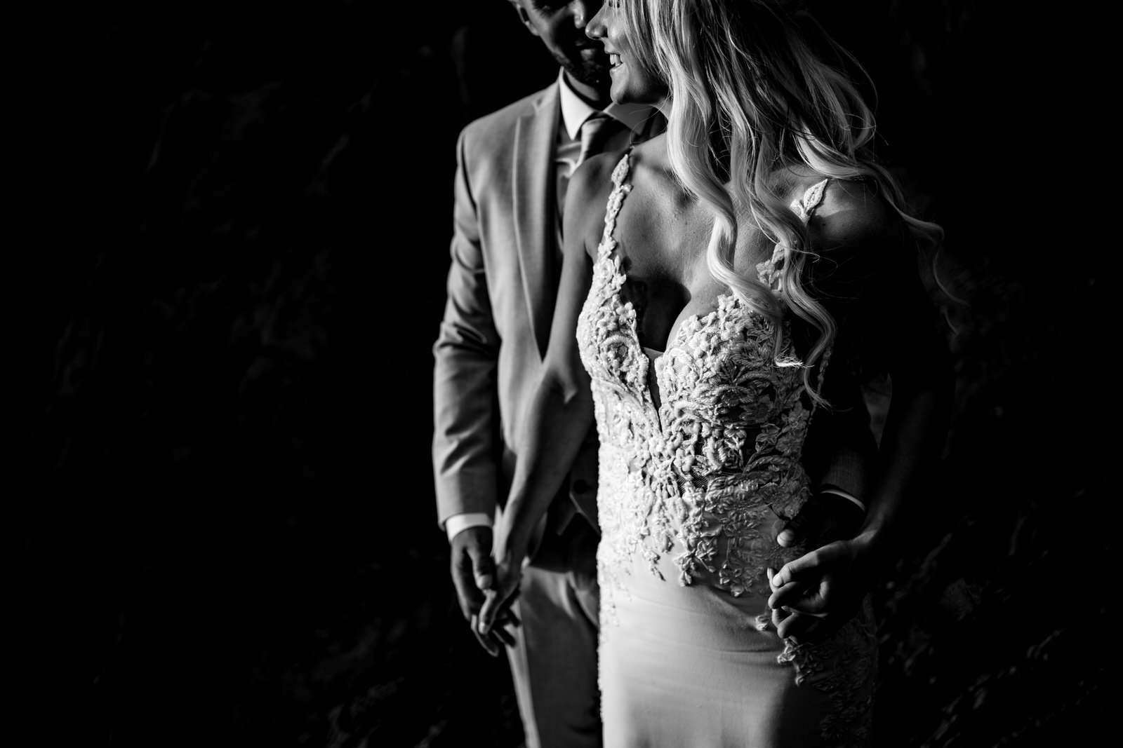 bride and groom sunset beach